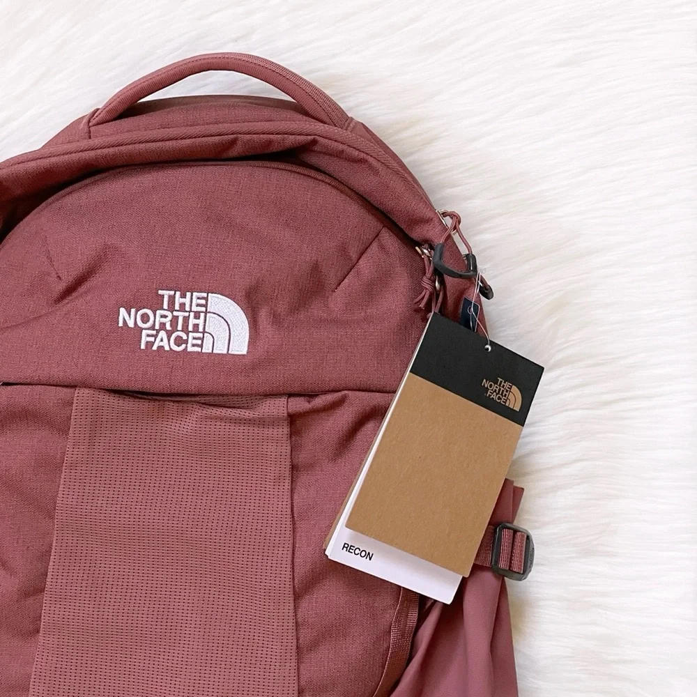 The North Face Women’s Recon 30 Liter Backpack - Picture 3 of 10